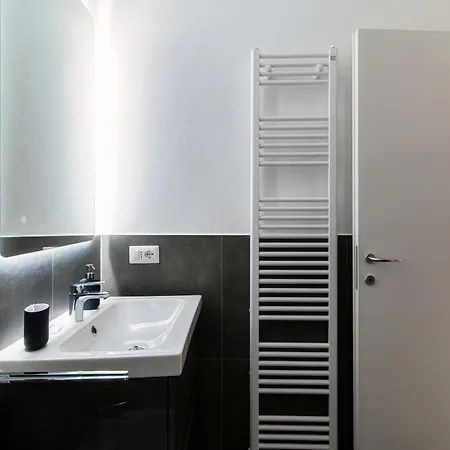 Apartman Giuliny Lovely Flat - The House Of Travelers