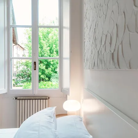 Lägenhet Giuliny Lovely Flat - The House Of Travelers *